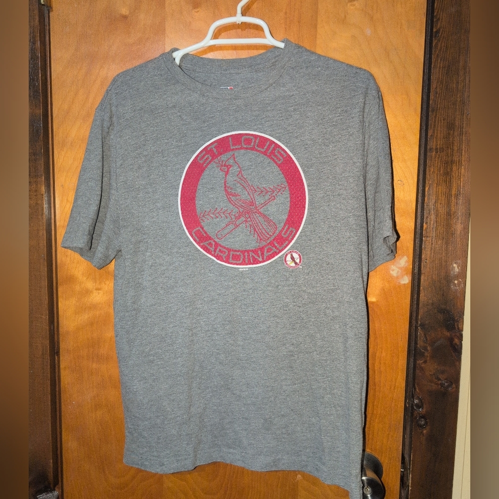 MLB Genuine Merchandise Mens Medium St. Lewis Cardinals T-shirt